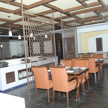Hotel Abigail Goradia'S Ширді Екстер'єр фото