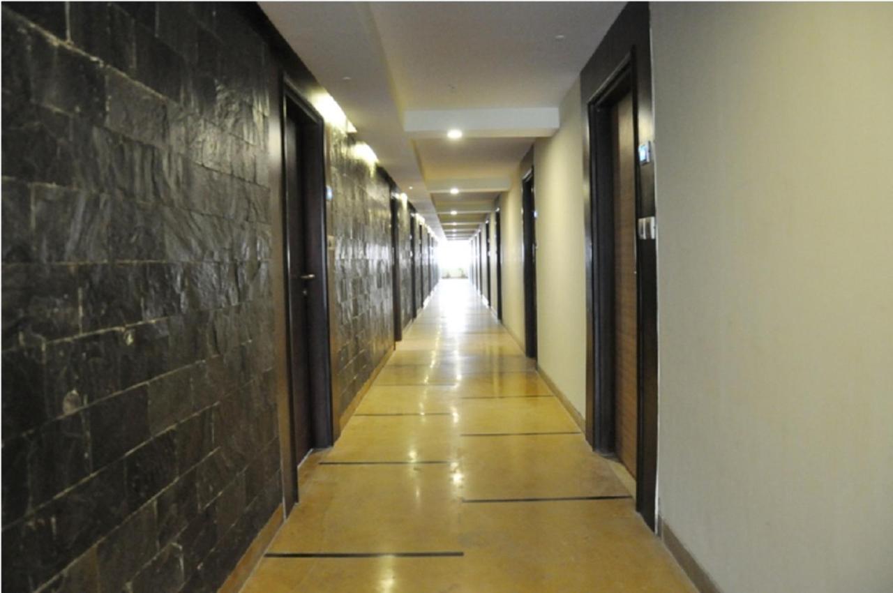 Hotel Abigail Goradia'S Ширді Екстер'єр фото
